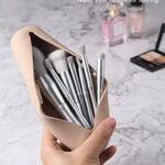 FERYES Large Travel Makeup Brush Holder, Magnetic Anti-fall Out Silicon Portable Cosmetic Face Brushes Holder, Soft and Sleek Makeup Tools Organizer for Travel- (8.27 * 2.36 * 1.57)